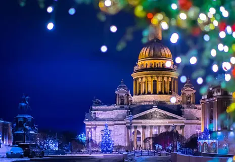Петербург стал лидером по расходам на новогоднее оформление и мероприятия