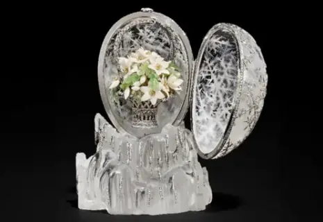 «Зимнее яйцо» Фаберже продали на аукционе за $30 млн