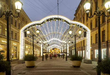 Из-за падения покупательской активности в основных торговых коридорах Петербурга стало больше свободных помещений