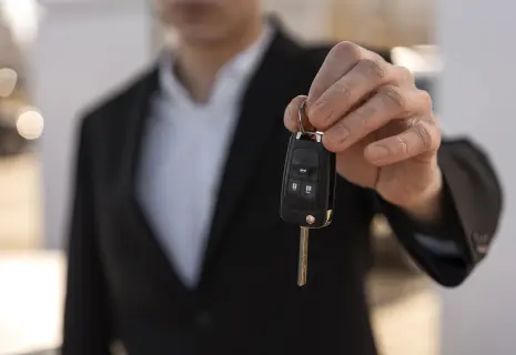 Петербургские автодилеры за год на 5% сократили инвестиции в контекстную рекламу в интернете