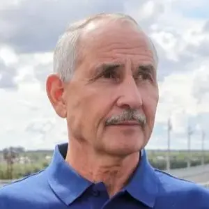 Виктор Перевалов