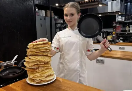 Мировой рекорд по количеству испеченных блинов установили в Петербурге