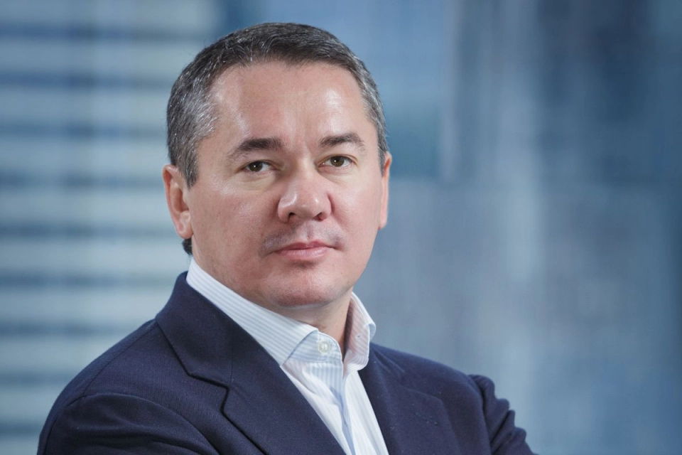 Роман Баталов &mdash; выпускник факультета международного бизнеса МГИМО