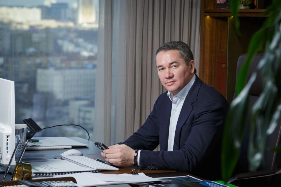 Роман Баталов в 2004&ndash;2005 годах занимал пост гендиректора компании &laquo;Брамос Групп&raquo;