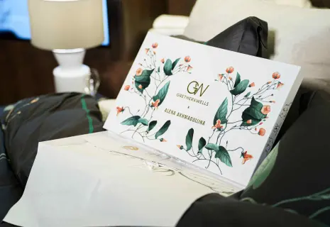 Grether & Wells и Алена Ахмадуллина представили совместную коллекцию постельного белья