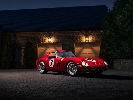 На аукционе Sotheby's продан Ferrari 1962 года за $51,7 млн