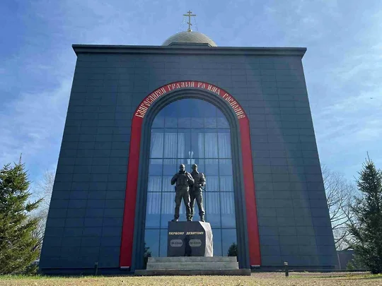 В Краснодарском крае появился памятник погибшим руководителям спецназа «Вагнер»