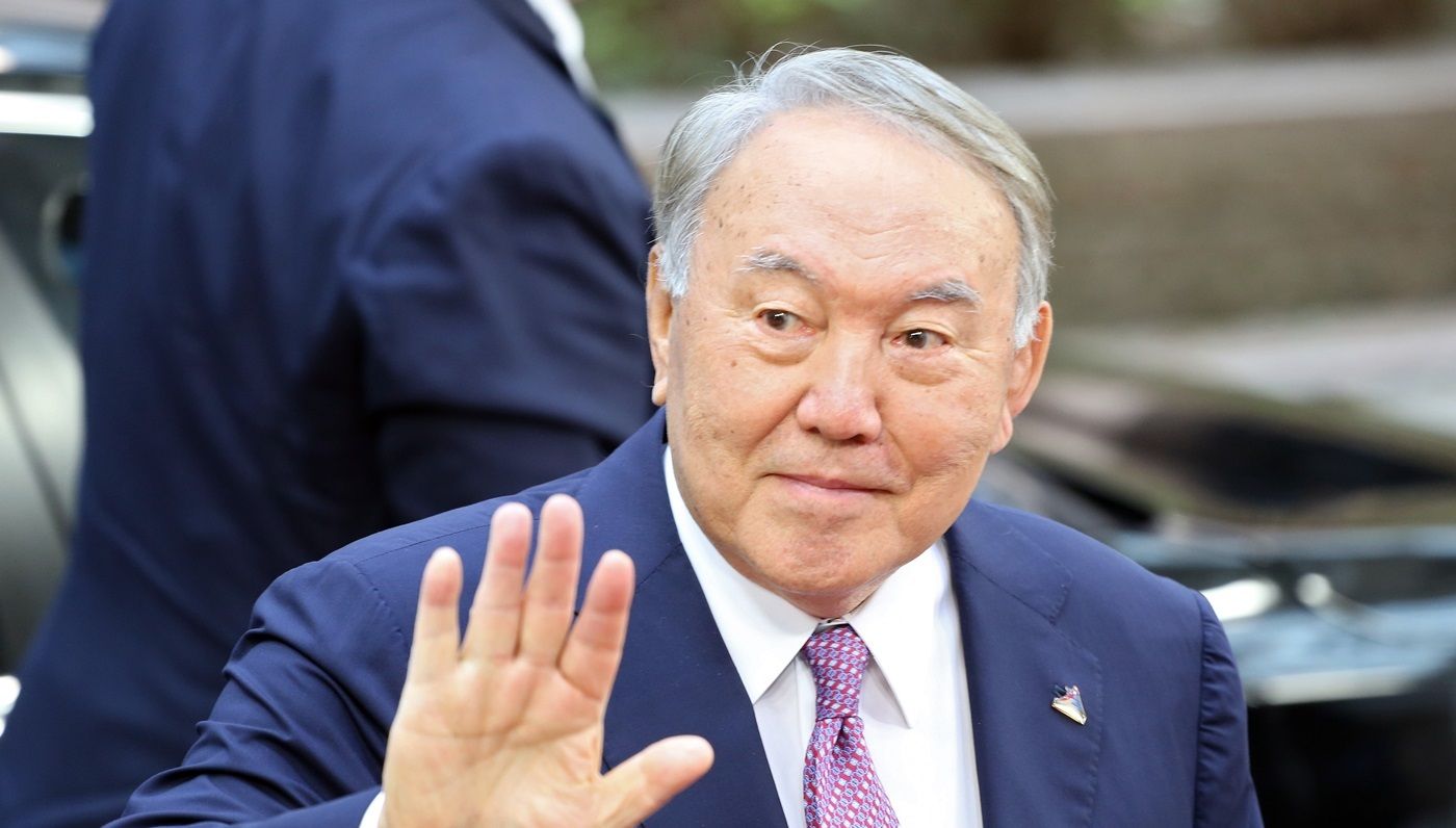 Уйти по-казахски: подойдёт ли Путину пример Назарбаева