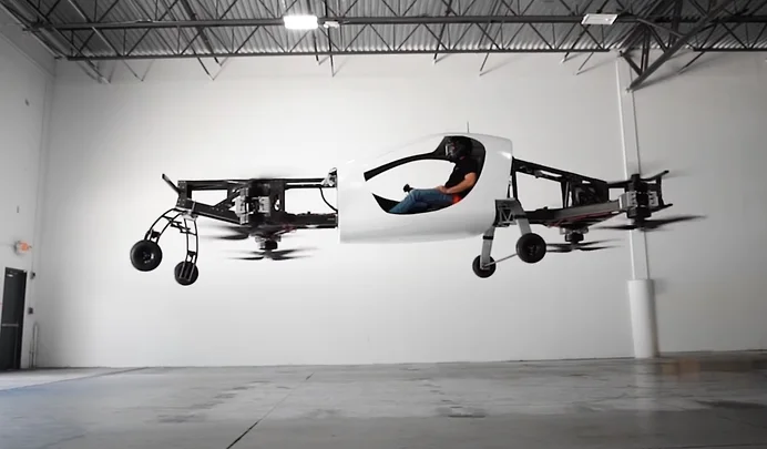 В США с успехом испытали первый "летающий автомобиль"