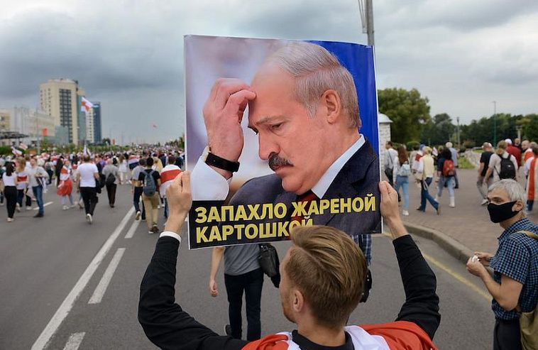 Белоруссия приземляется. Лукашенко не просто затягивает гайки, но и выбрасывает ключ