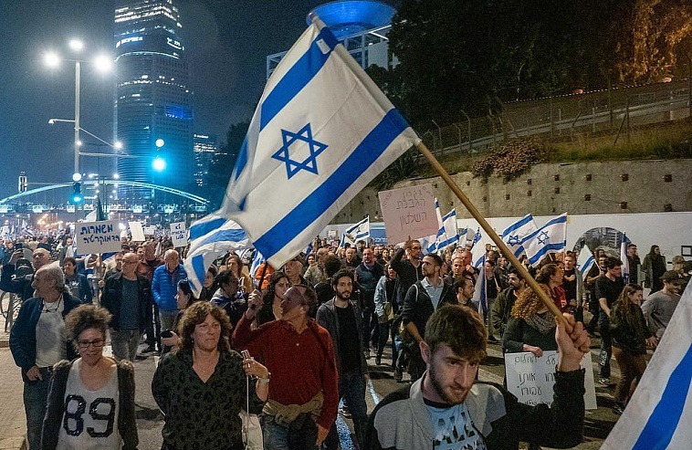 "Это может привести к катастрофе". Что значат протесты в Израиле на фоне судебной реформы
