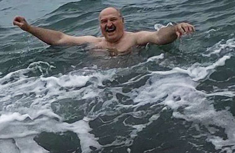 Класс «Лука-море». Александр Лукашенко искупался в Сочи