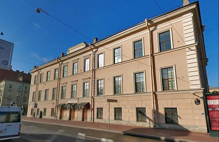 "Ростех" выйдет из офиса. Госкорпорация продает здание в Петербурге