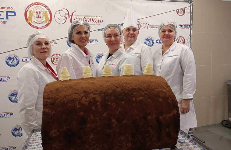 "Север-Метрополь" приготовил самое большое пирожное "Картошка" в России