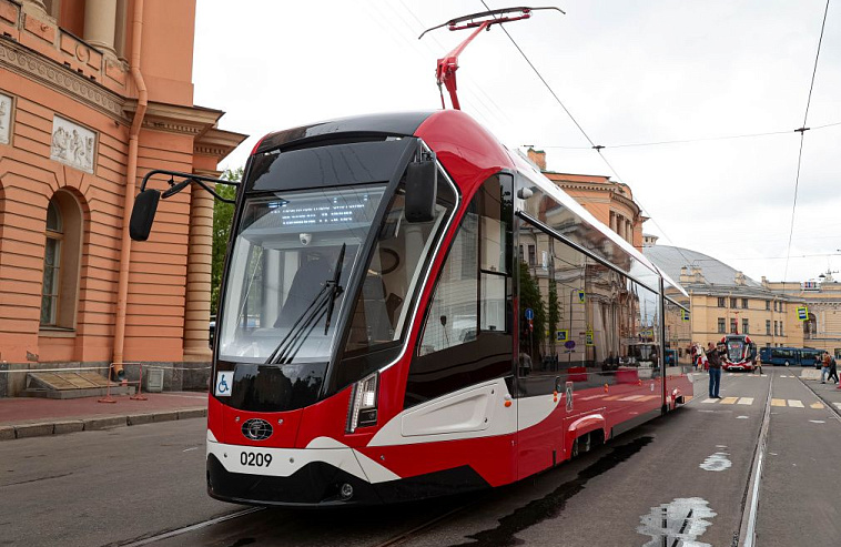 Компания "ПК ТС" произведет для Петербурга еще 80 низкопольных трамваев