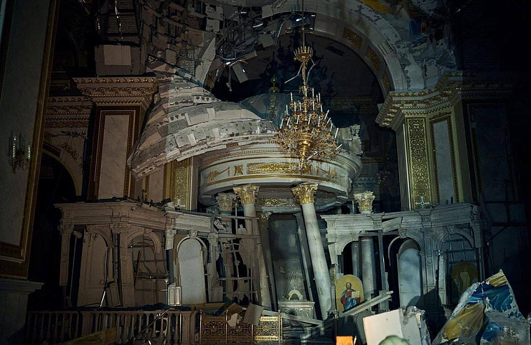 Ночью разрушен крупнейший православный храм Одессы. Пострадали святыни и люди